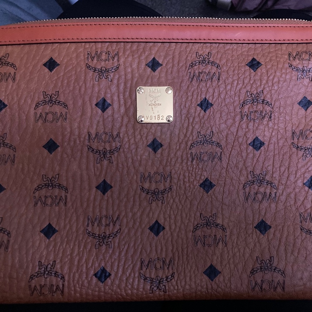 MCM Clutch